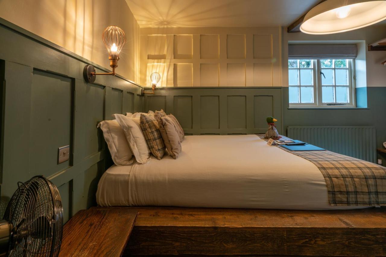 Bourne Valley Inn Saint Mary Bourne Dış mekan fotoğraf