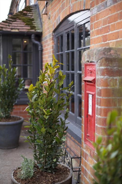 Bourne Valley Inn Saint Mary Bourne Dış mekan fotoğraf